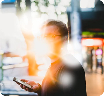 Sensitivity to light cataracts symptom